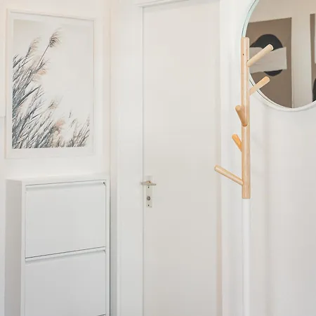 Helle Zentrumsnahe Familienfreundliche Ferienwohnung Fellbach Exterior foto