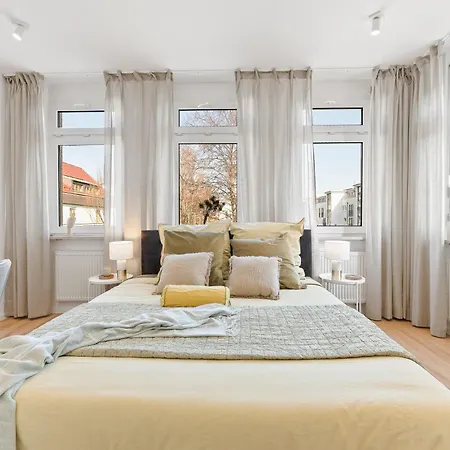 Helle Zentrumsnahe Familienfreundliche Ferienwohnung Fellbach Exterior foto